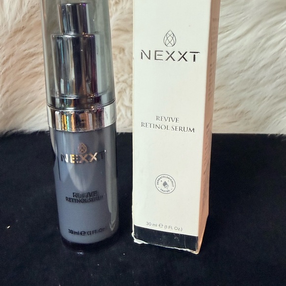 Nexx Revive Retinol Serum - Sleek Silver